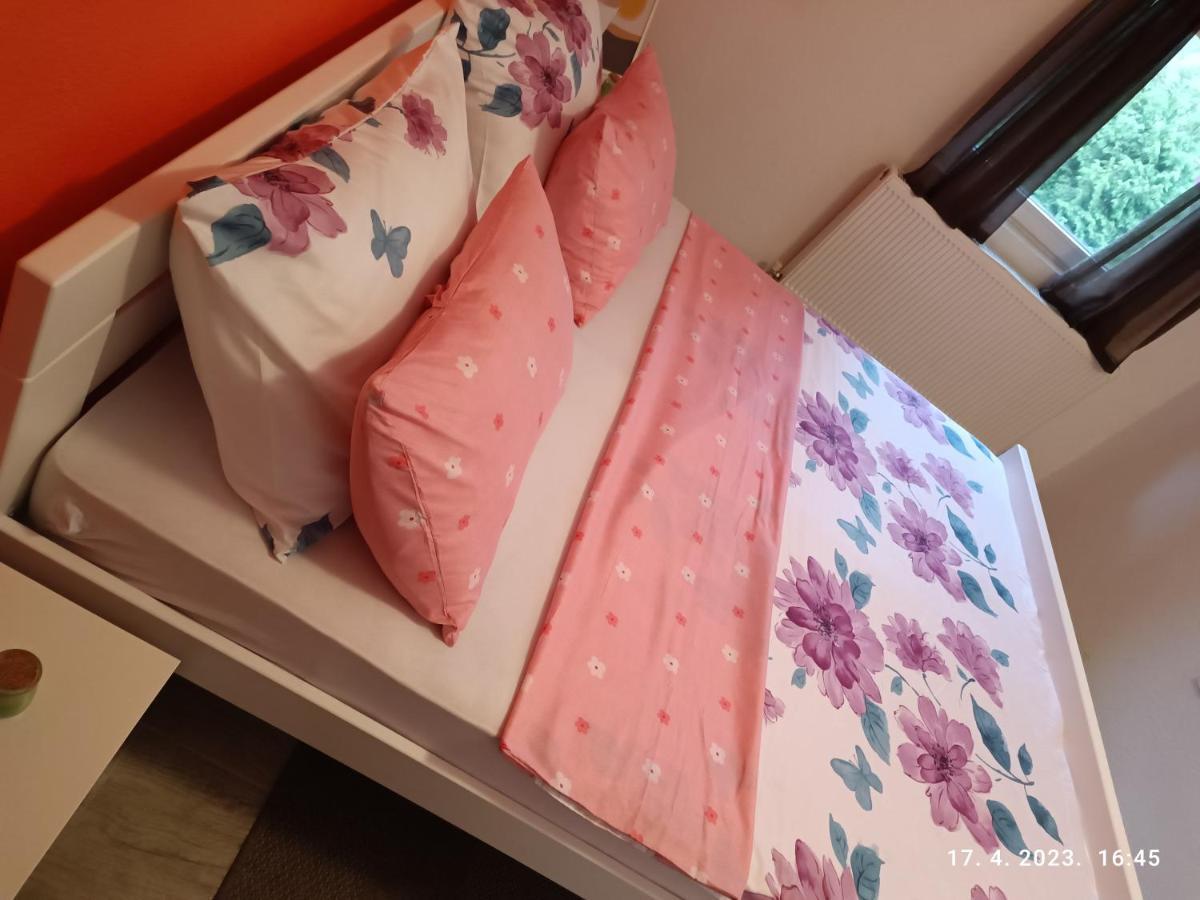 Villa Nana Kulen Vakuf Luaran gambar